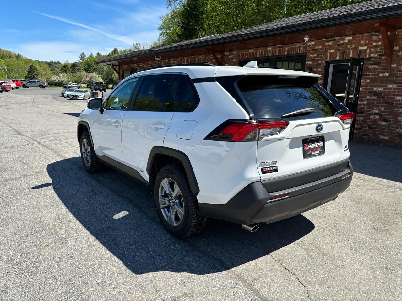 Toyota RAV4 Hybrid XLE 2022