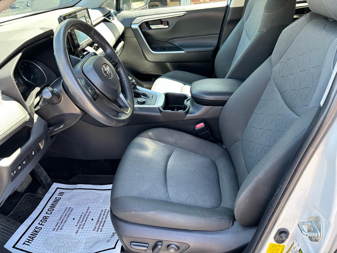 Toyota RAV4 Hybrid XLE 2022