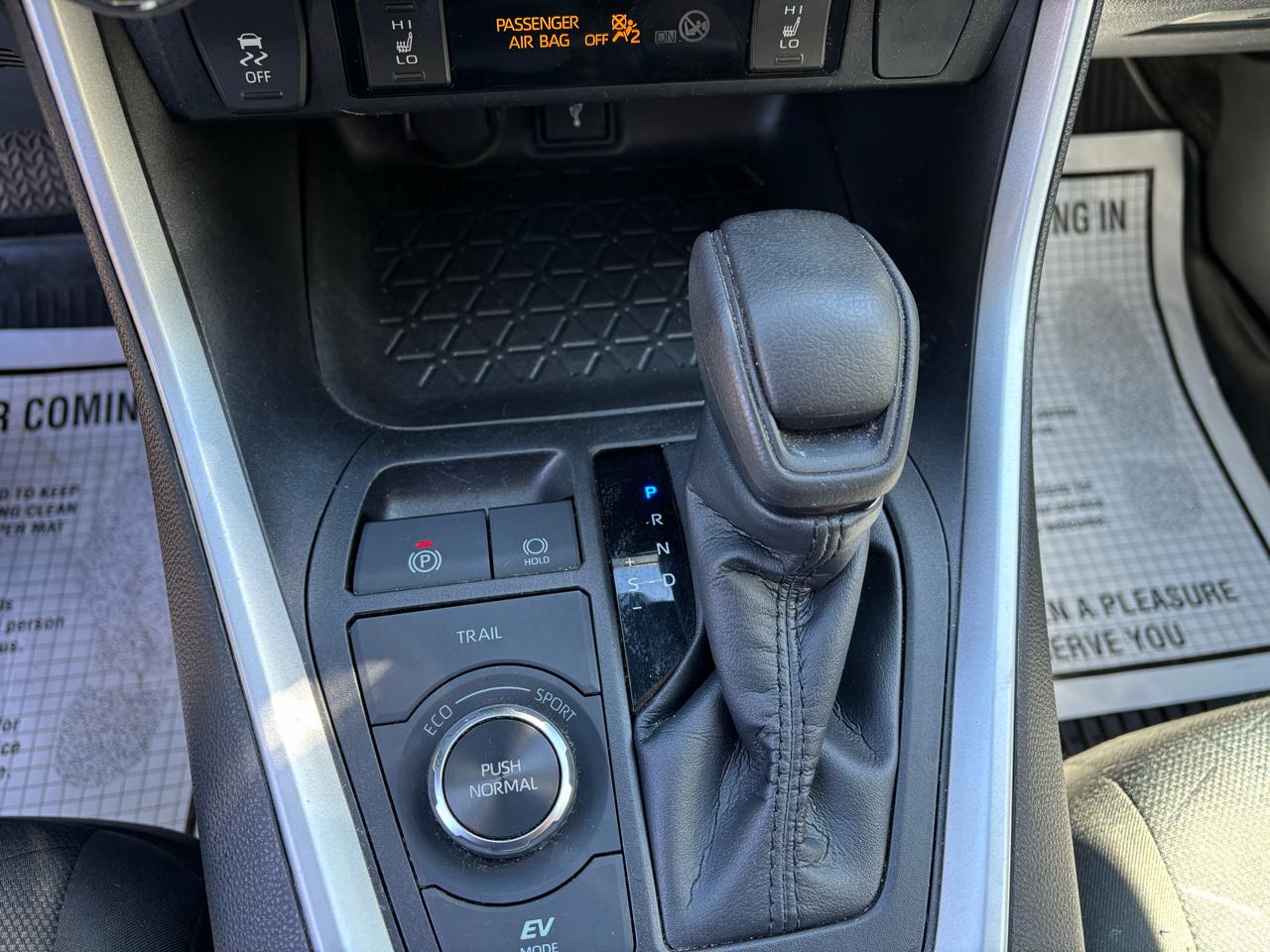 Toyota RAV4 Hybrid XLE 2022