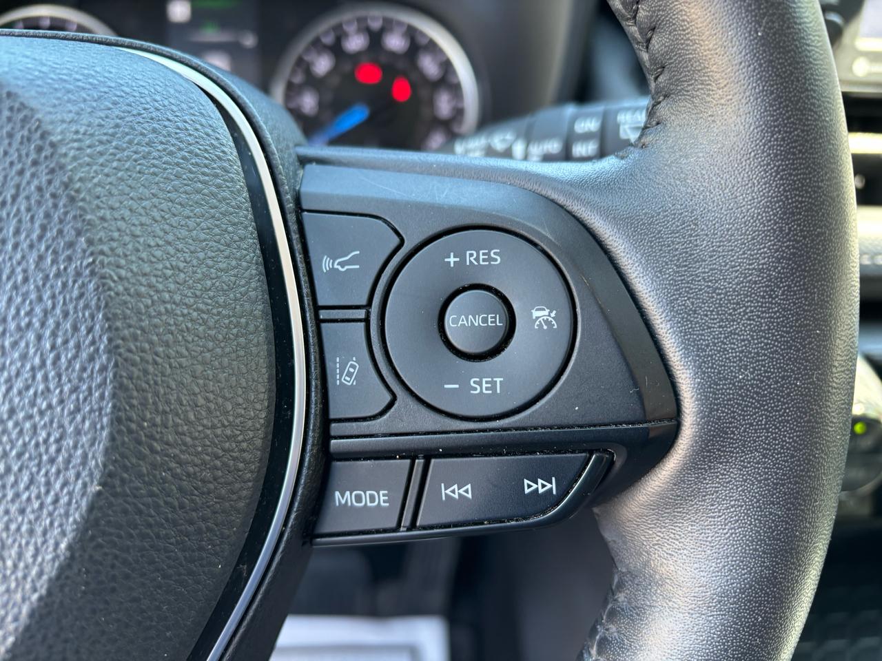 Toyota RAV4 Hybrid XLE 2022