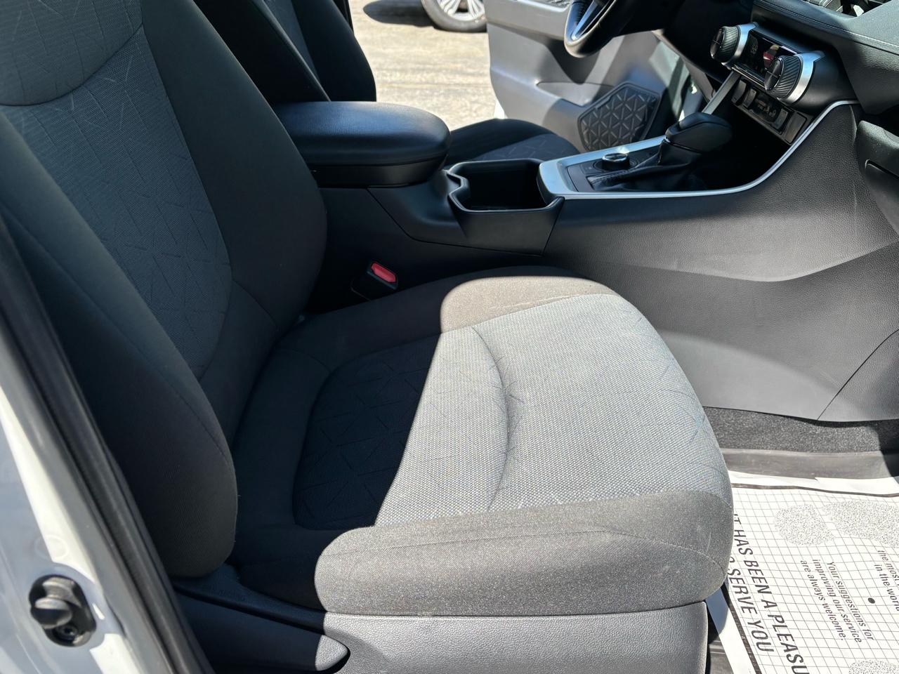 Toyota RAV4 Hybrid XLE 2022