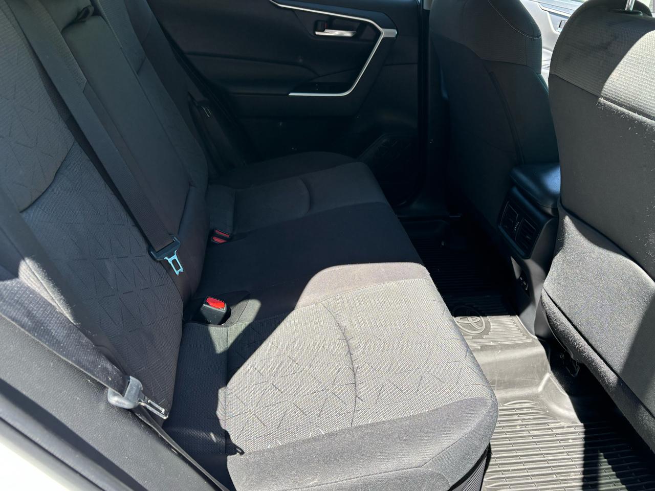 Toyota RAV4 Hybrid XLE 2022