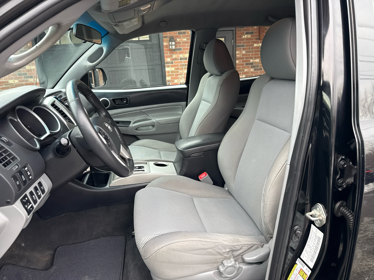 Toyota Tacoma Double Cab V6 6MT 4WD 2015