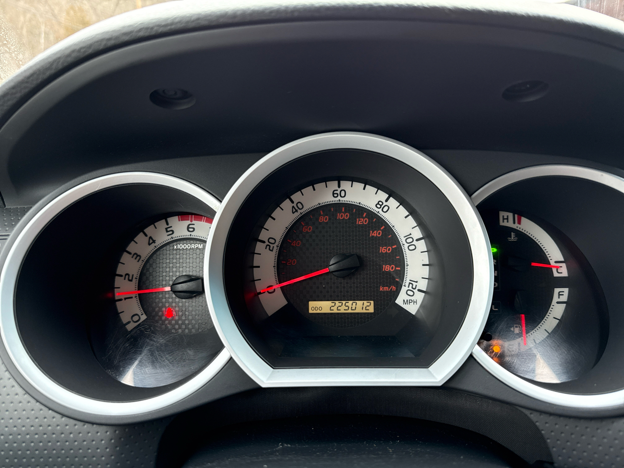 Toyota Tacoma Double Cab V6 6MT 4WD 2015