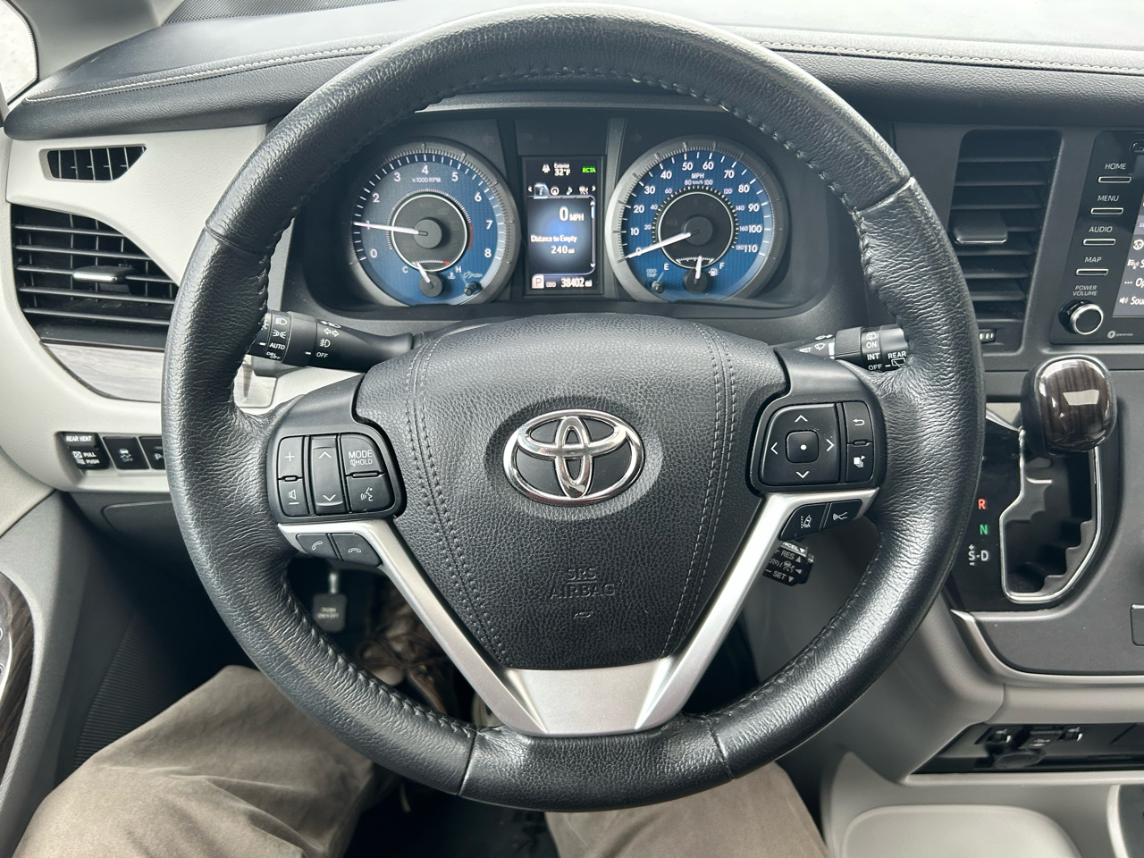 Toyota Sienna XLE 7-Passenger AWD 2020
