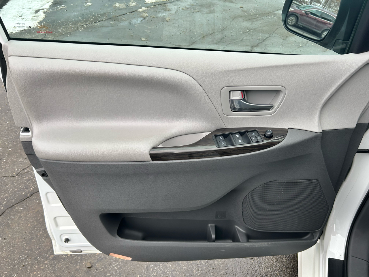 Toyota Sienna XLE 7-Passenger AWD 2020