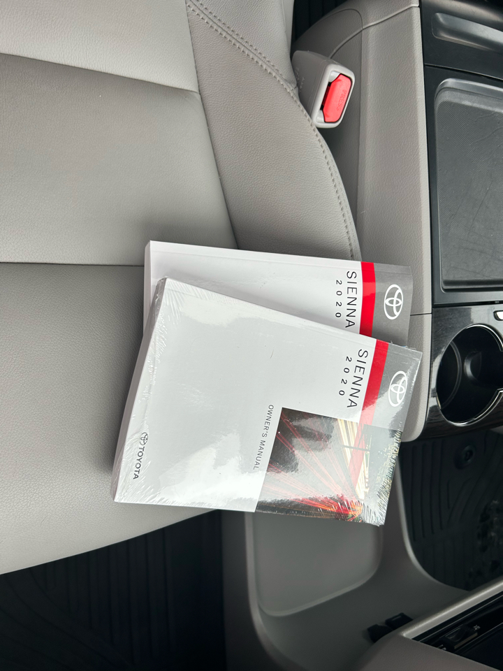 Toyota Sienna XLE 7-Passenger AWD 2020