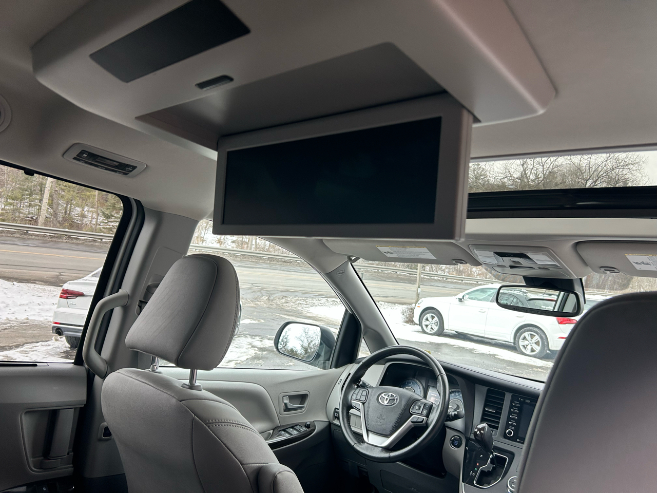 Toyota Sienna XLE 7-Passenger AWD 2020