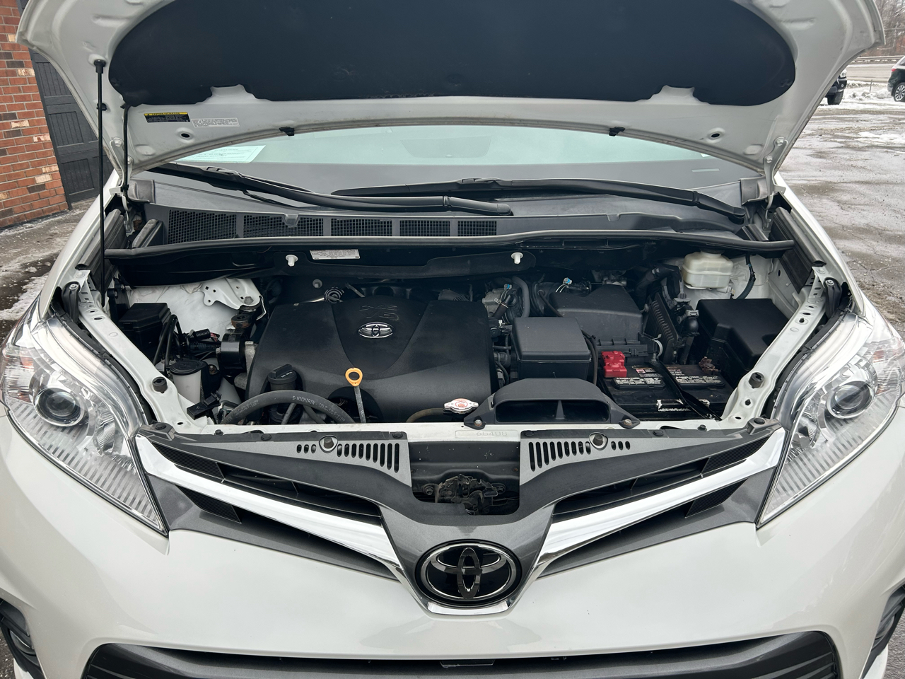 Toyota Sienna XLE 7-Passenger AWD 2020