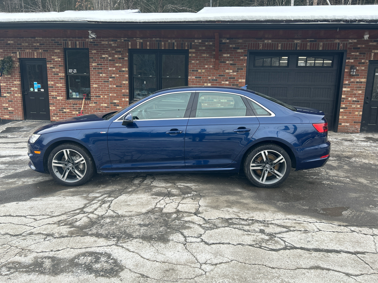 Audi A4 2.0T Premium Plus quattro Sedan 2017