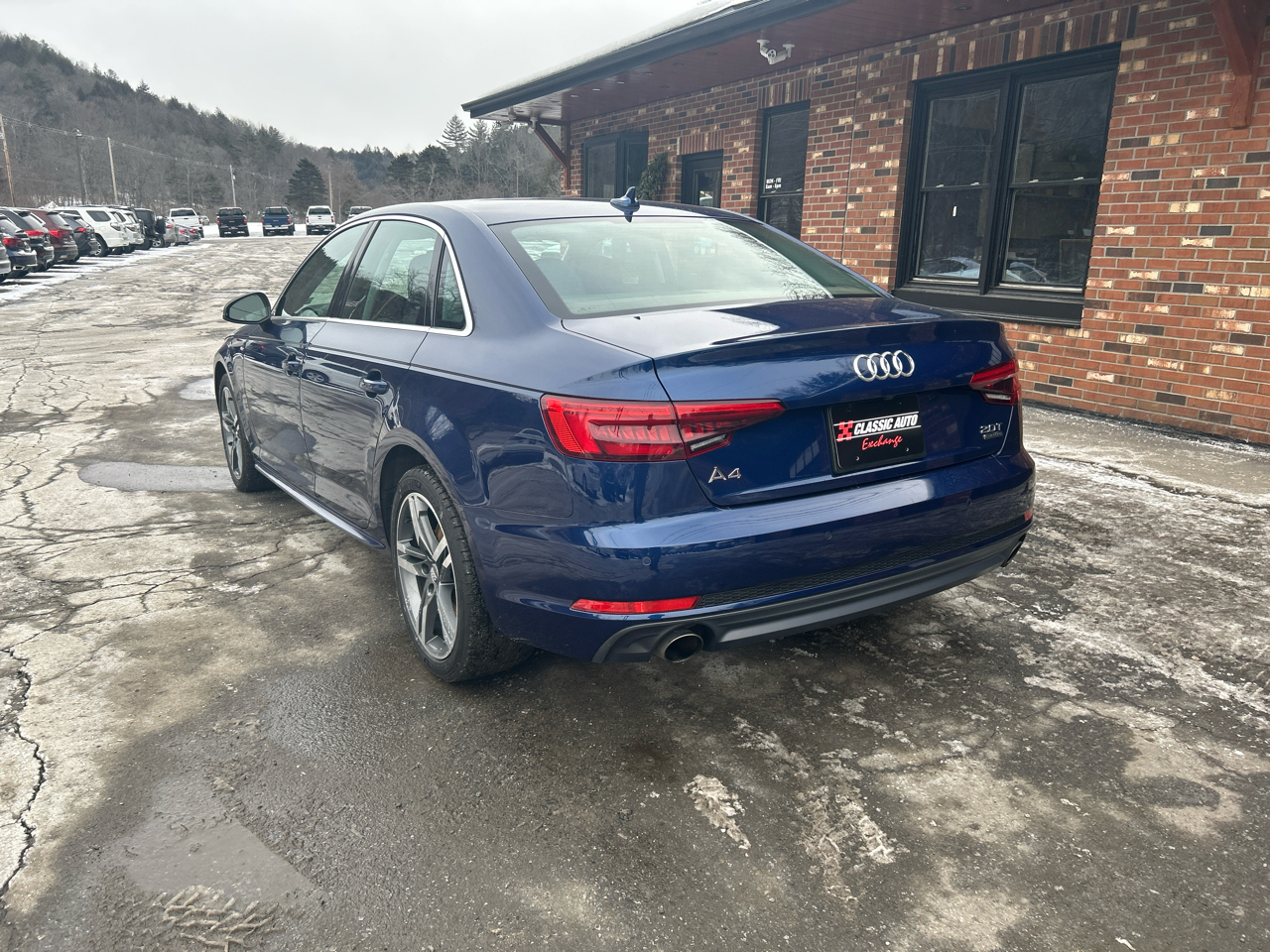 Audi A4 2.0T Premium Plus quattro Sedan 2017