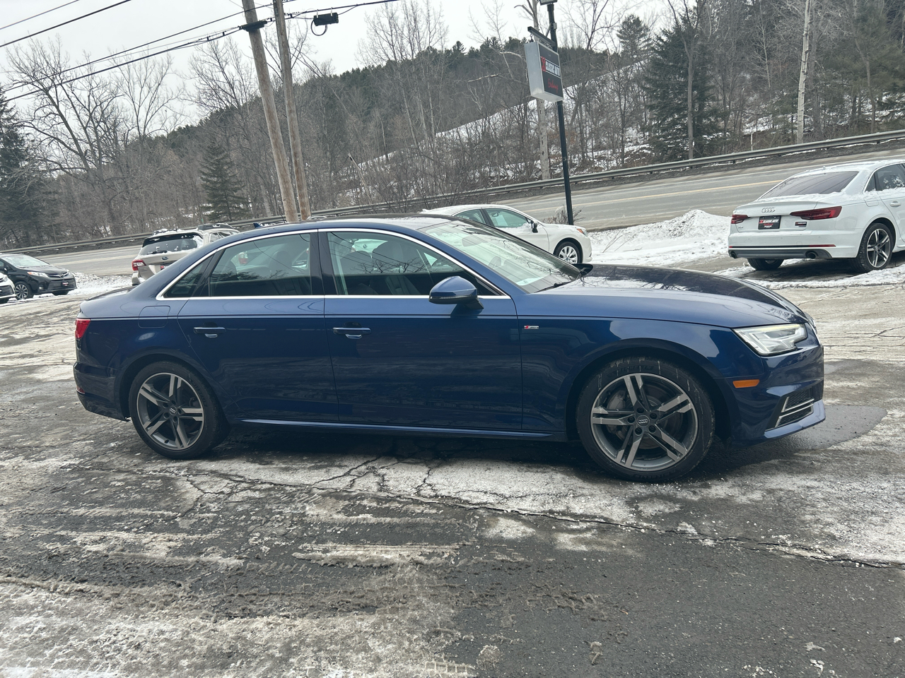 Audi A4 2.0T Premium Plus quattro Sedan 2017