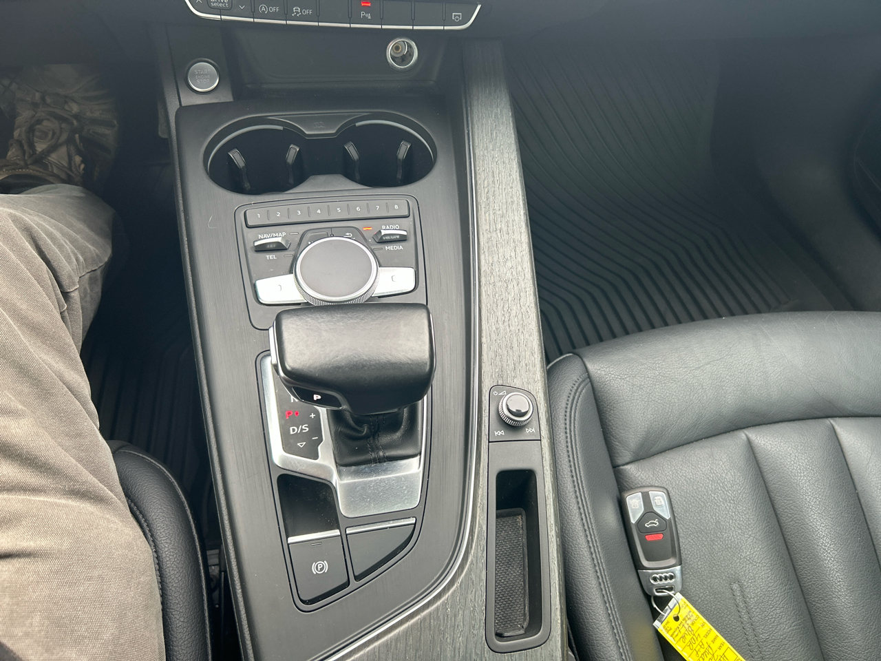 Audi A4 2.0T Premium Plus quattro Sedan 2017