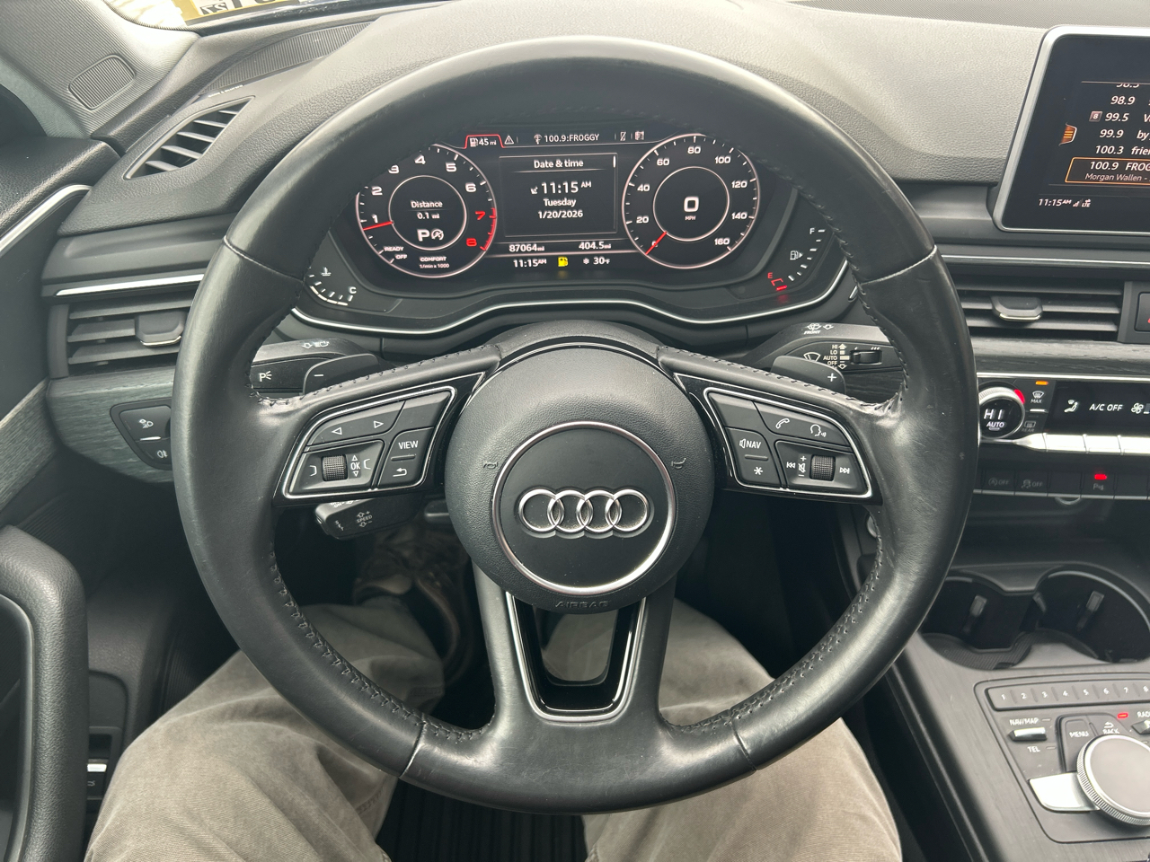 Audi A4 2.0T Premium Plus quattro Sedan 2017