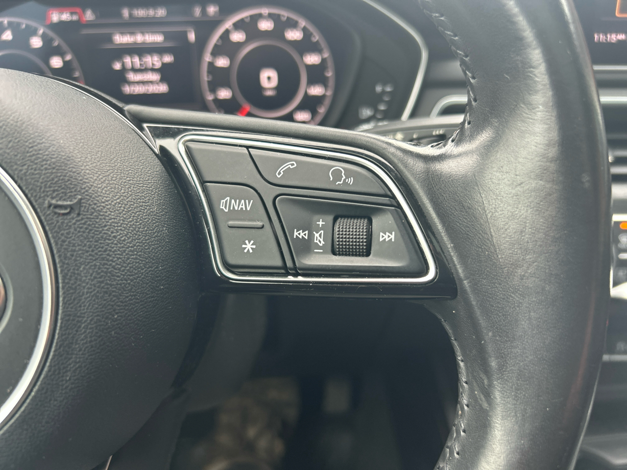 Audi A4 2.0T Premium Plus quattro Sedan 2017