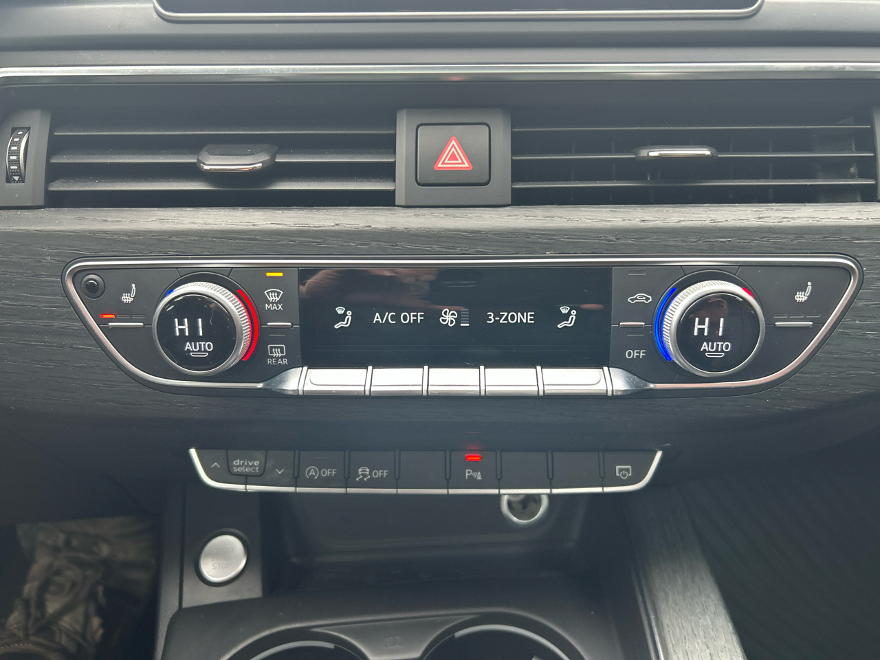 Audi A4 2.0T Premium Plus quattro Sedan 2017