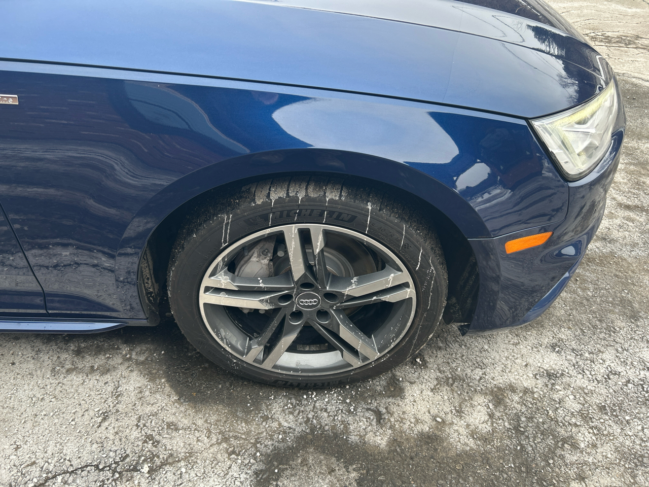 Audi A4 2.0T Premium Plus quattro Sedan 2017