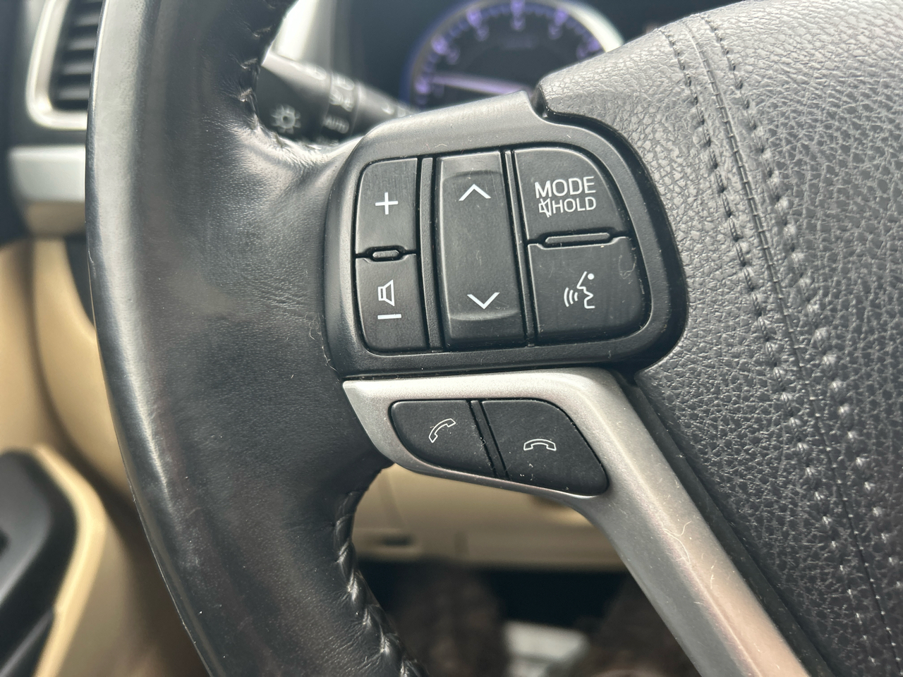 Toyota Highlander XLE AWD V6 2019