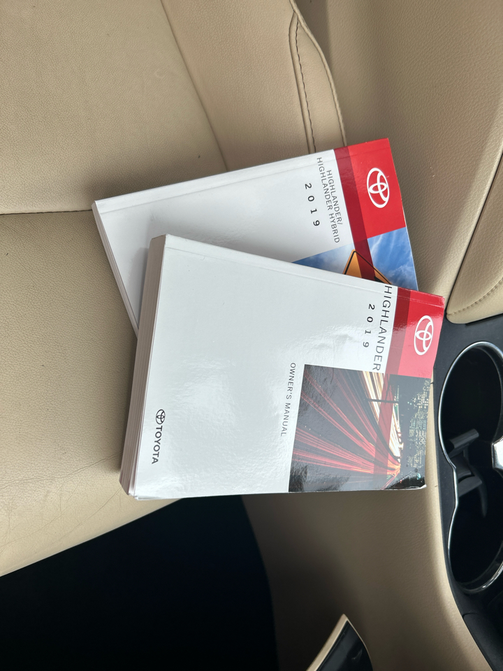 Toyota Highlander XLE AWD V6 2019