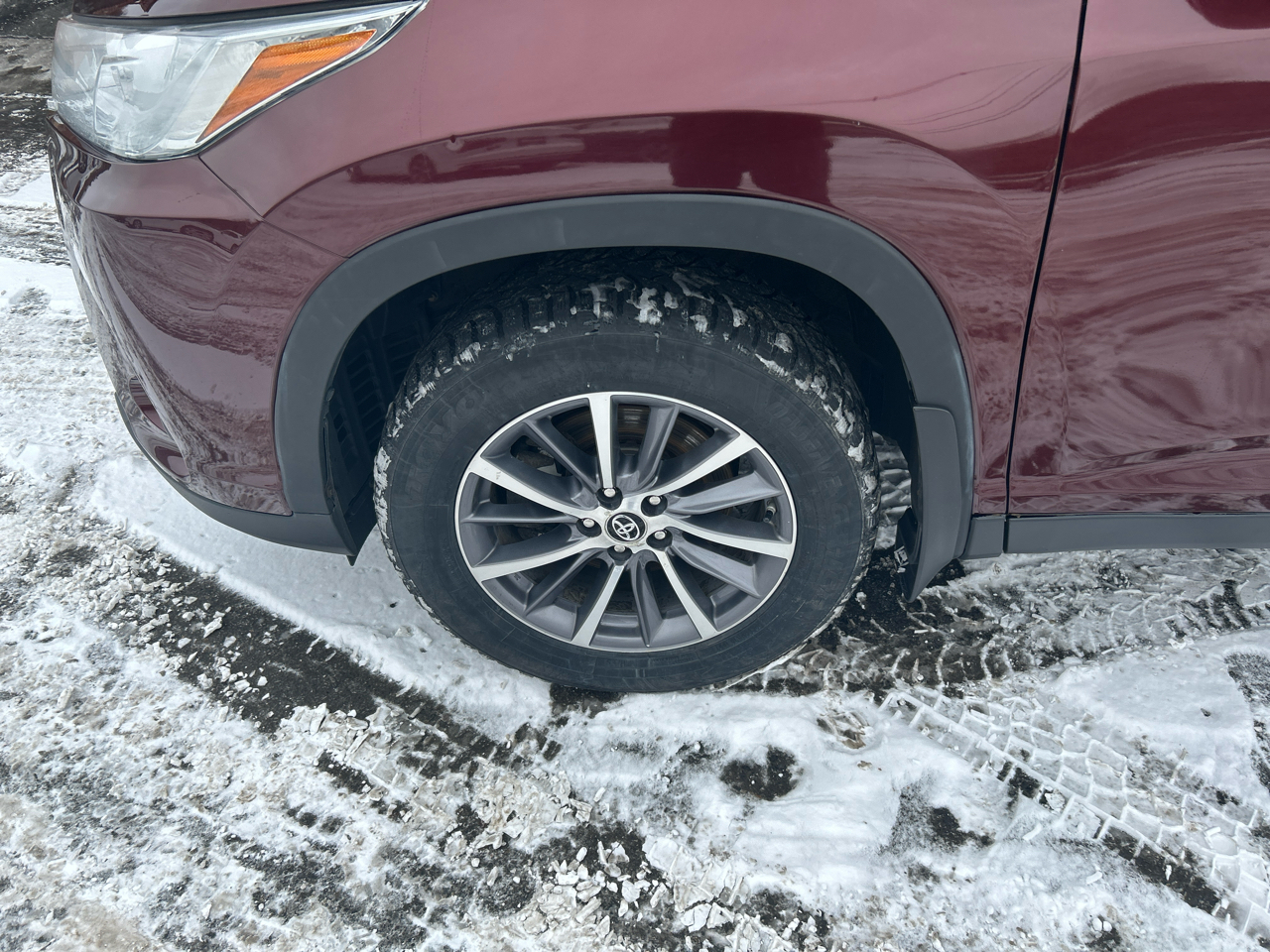 Toyota Highlander XLE AWD V6 2019