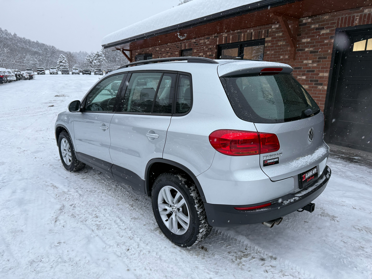 Volkswagen Tiguan S 4Motion AWD 2017