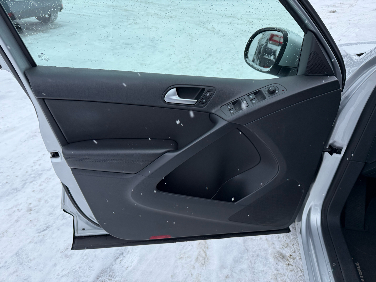 Volkswagen Tiguan S 4Motion AWD 2017