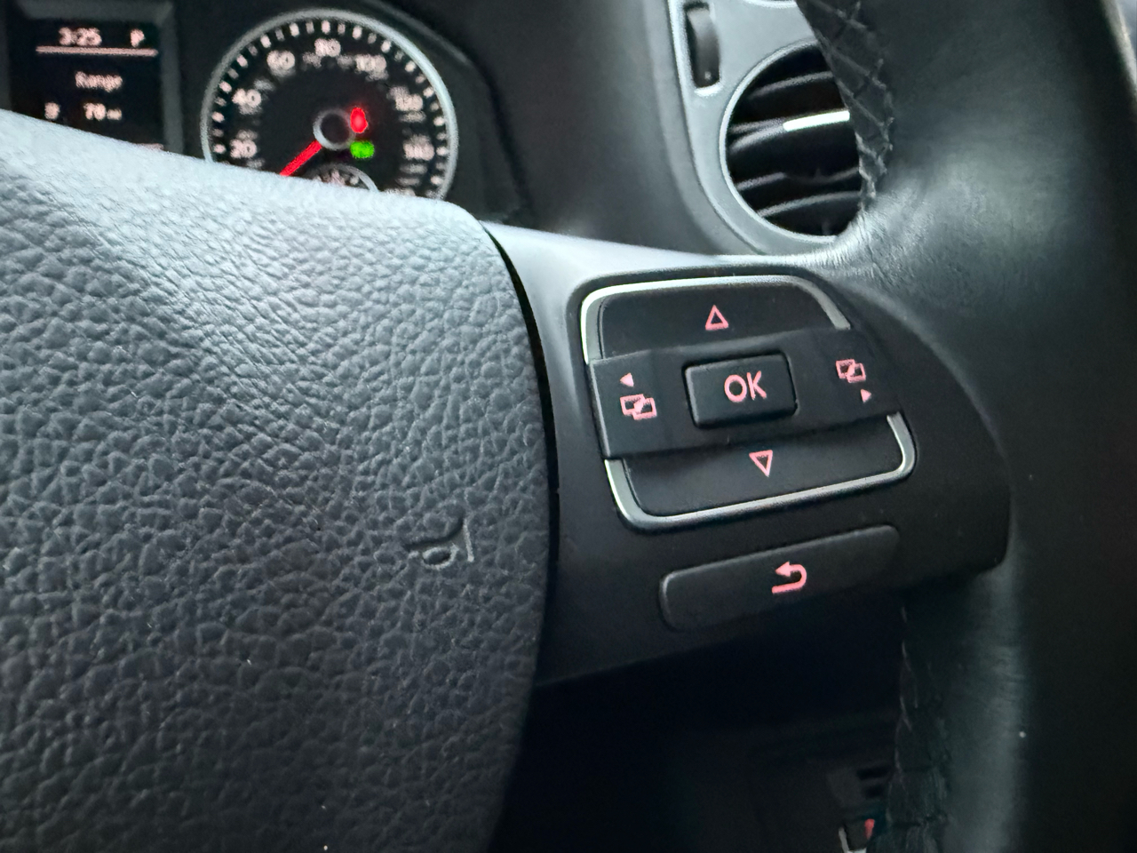 Volkswagen Tiguan S 4Motion AWD 2017