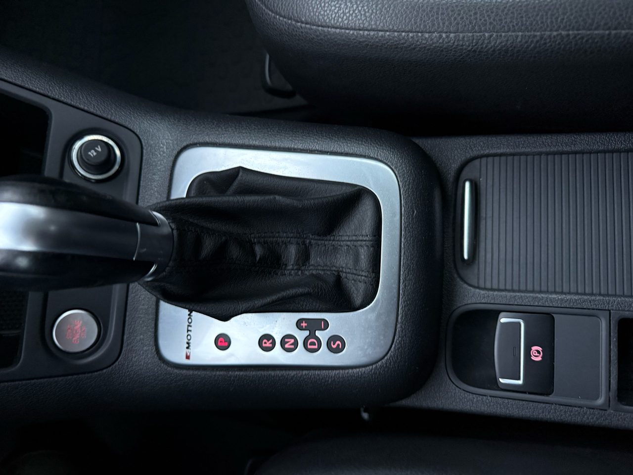 Volkswagen Tiguan S 4Motion AWD 2017