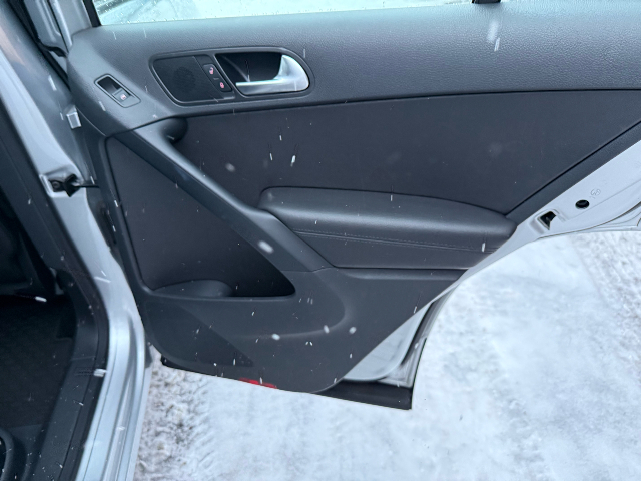 Volkswagen Tiguan S 4Motion AWD 2017