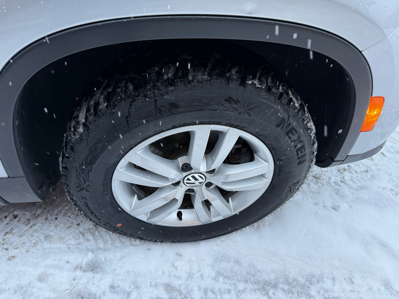 Volkswagen Tiguan S 4Motion AWD 2017