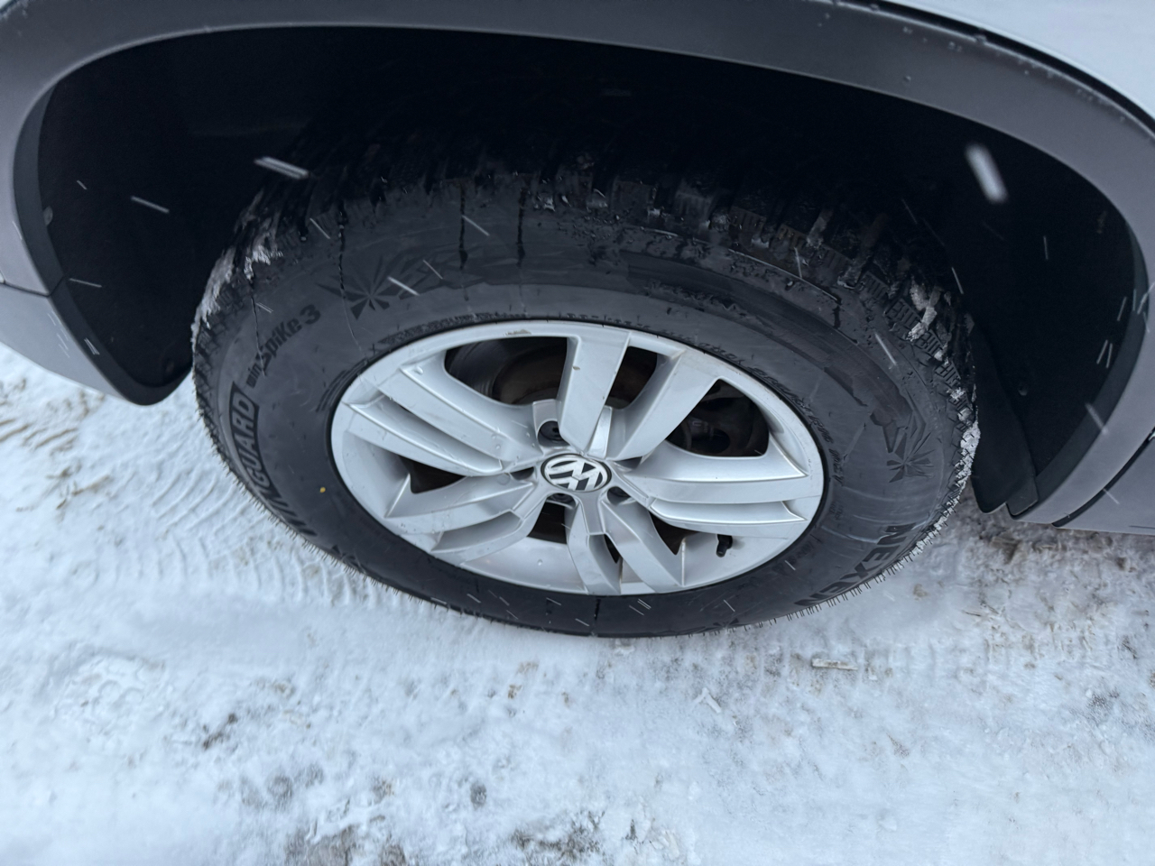 Volkswagen Tiguan S 4Motion AWD 2017