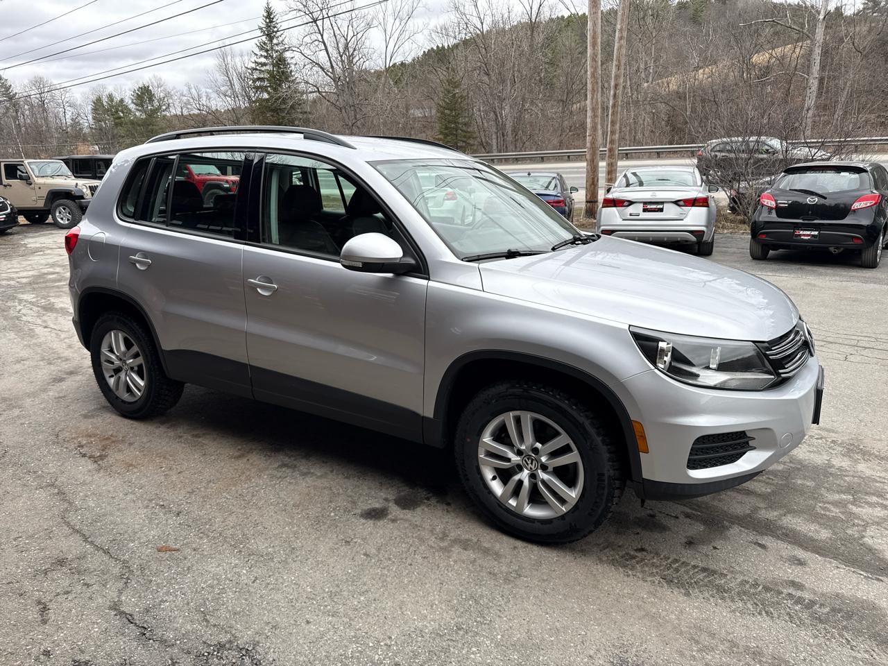 Volkswagen Tiguan S 4Motion AWD 2017