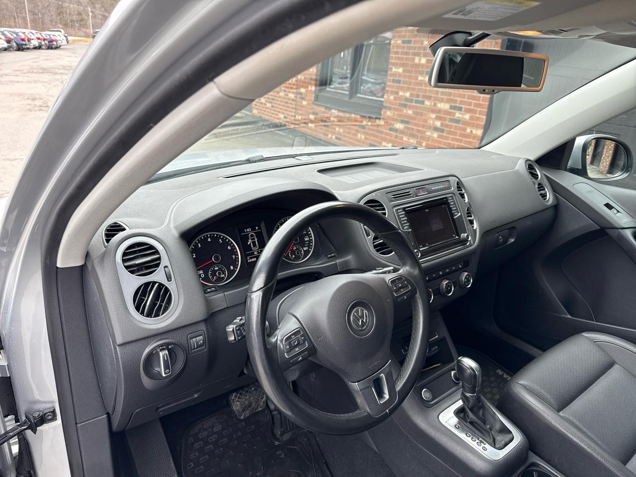 Volkswagen Tiguan S 4Motion AWD 2017