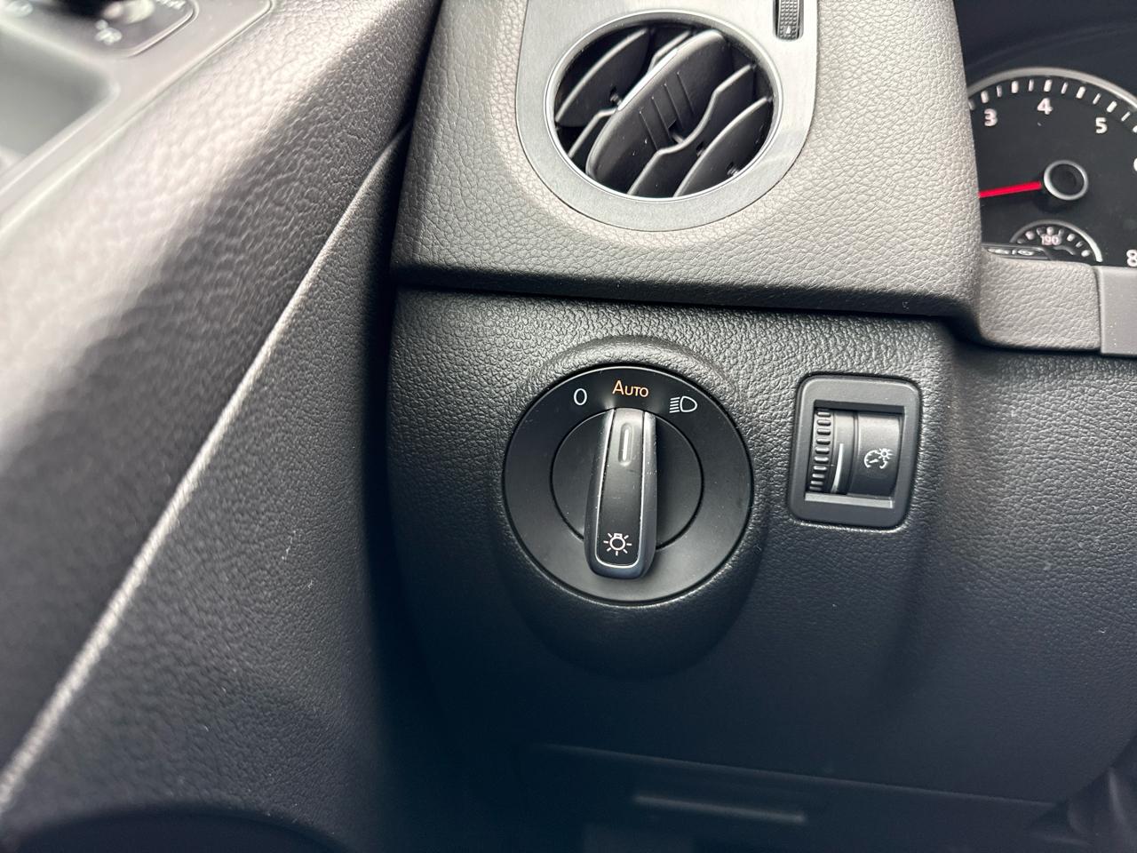 Volkswagen Tiguan S 4Motion AWD 2017