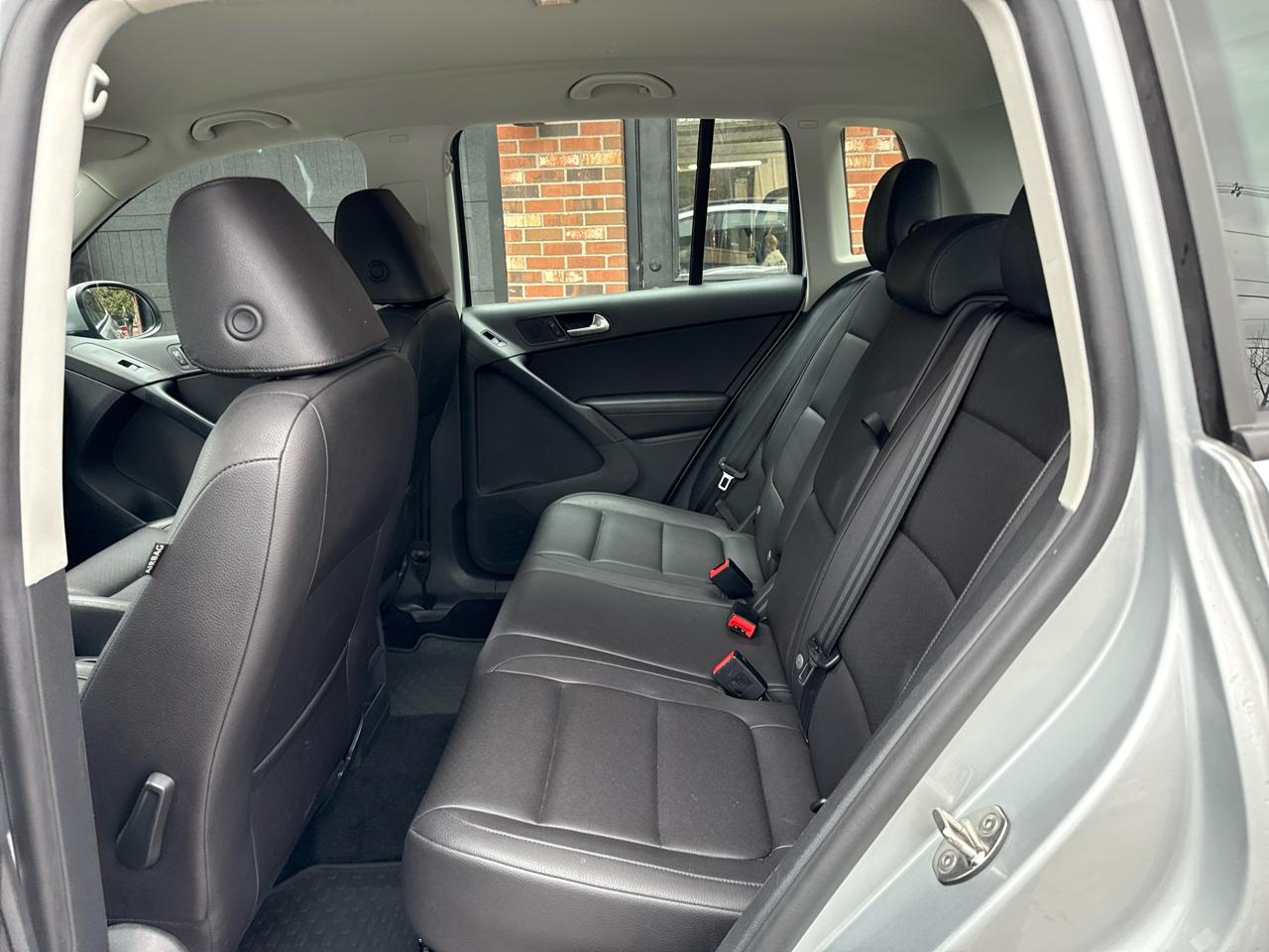 Volkswagen Tiguan S 4Motion AWD 2017