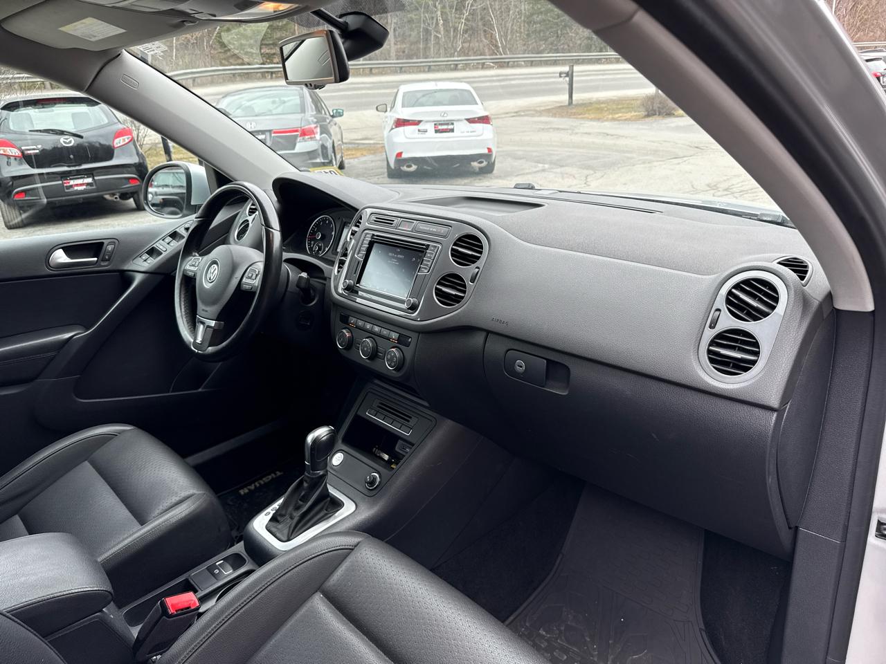 Volkswagen Tiguan S 4Motion AWD 2017