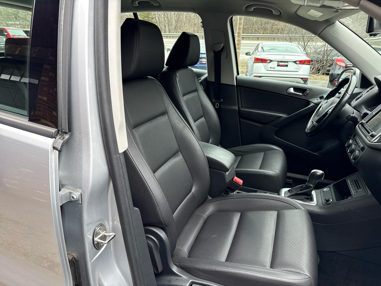 Volkswagen Tiguan S 4Motion AWD 2017