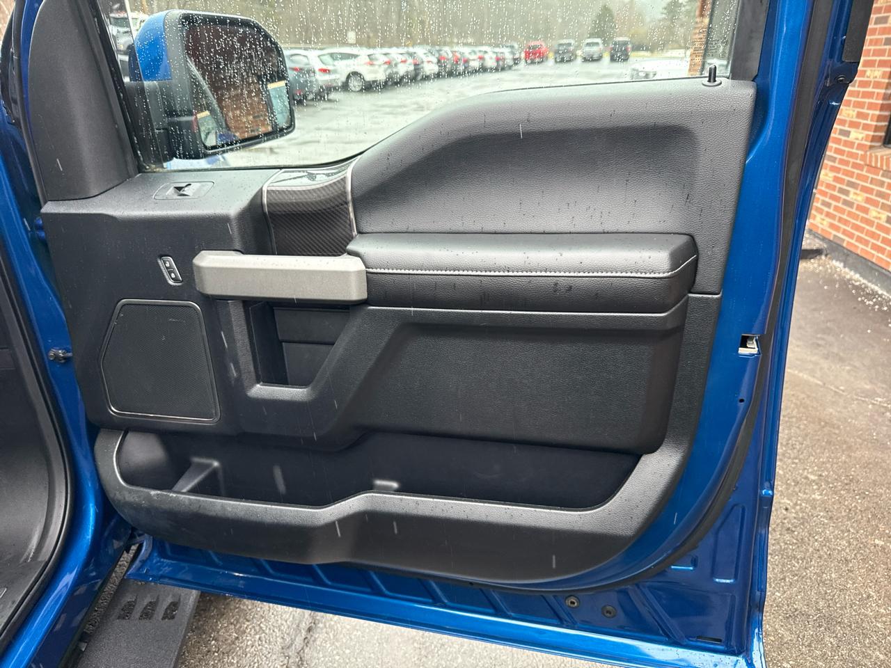 Ford F-150 Raptor SuperCrew 4WD 2018