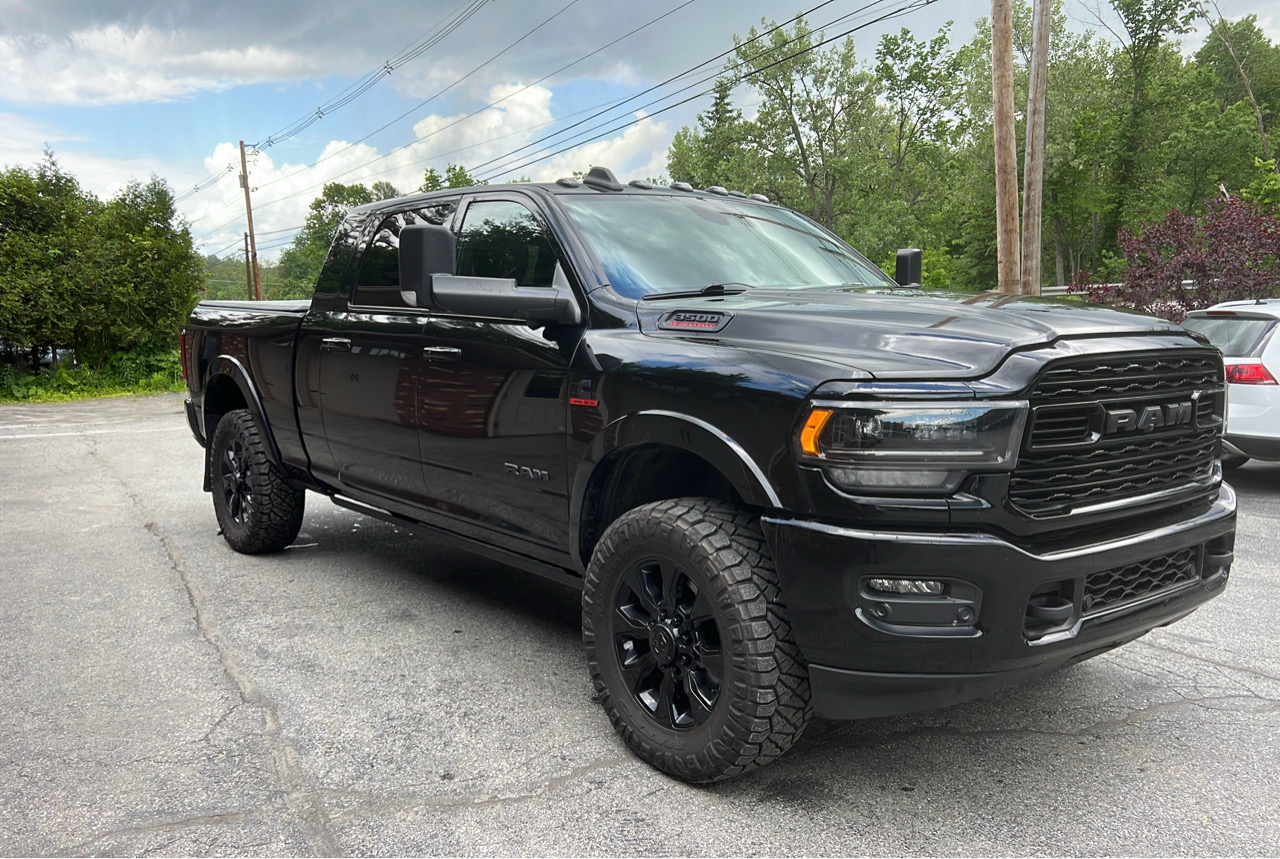 RAM 3500 Limited Mega Cab 4WD 2021