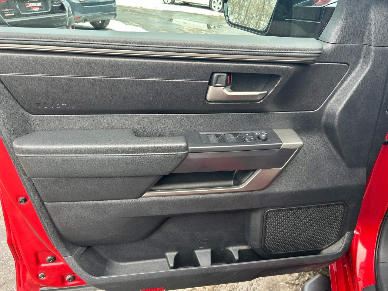 Toyota Tundra SR5 CrewMax 4WD 2022