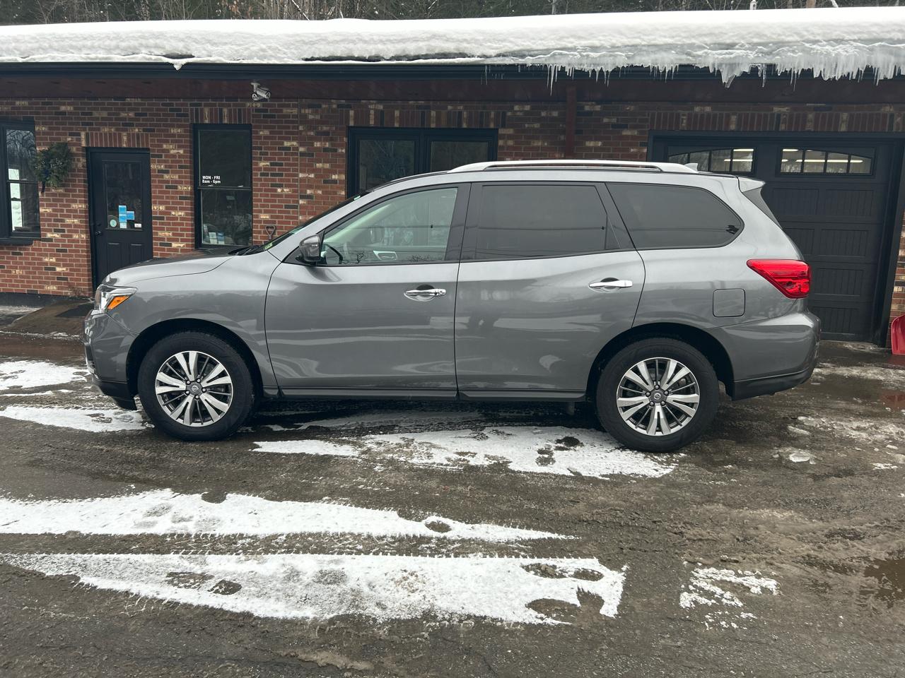 Nissan Pathfinder S 4WD 2020