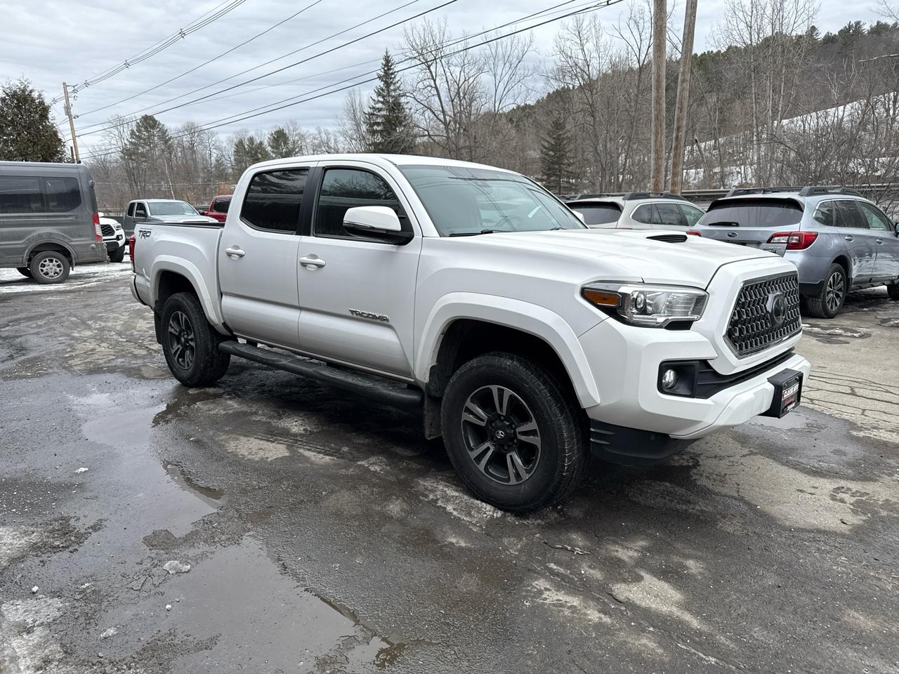 Toyota Tacoma TRD Sport Dbl Cab 4WD at 2018