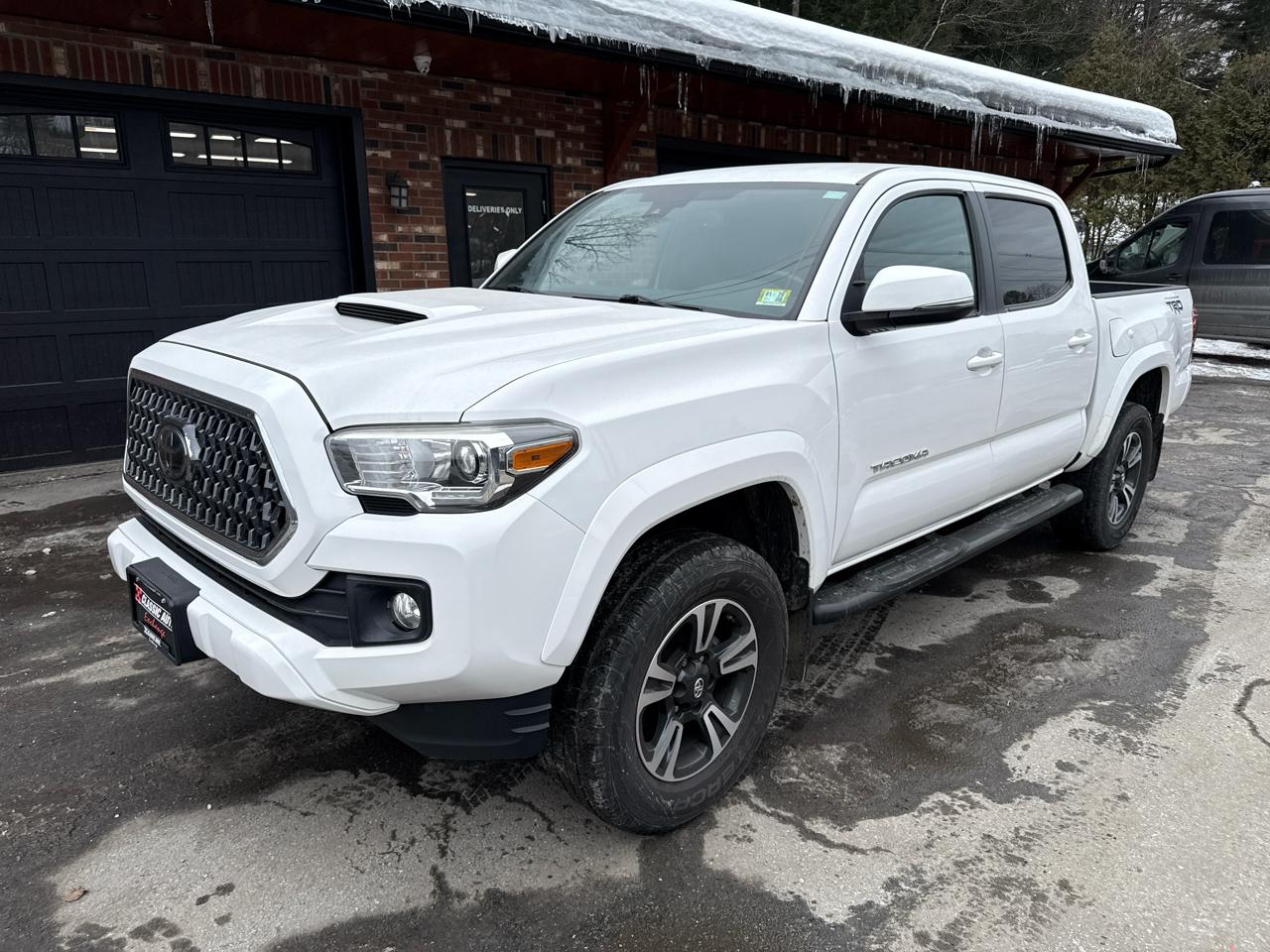 Toyota Tacoma TRD Sport Dbl Cab 4WD at 2018