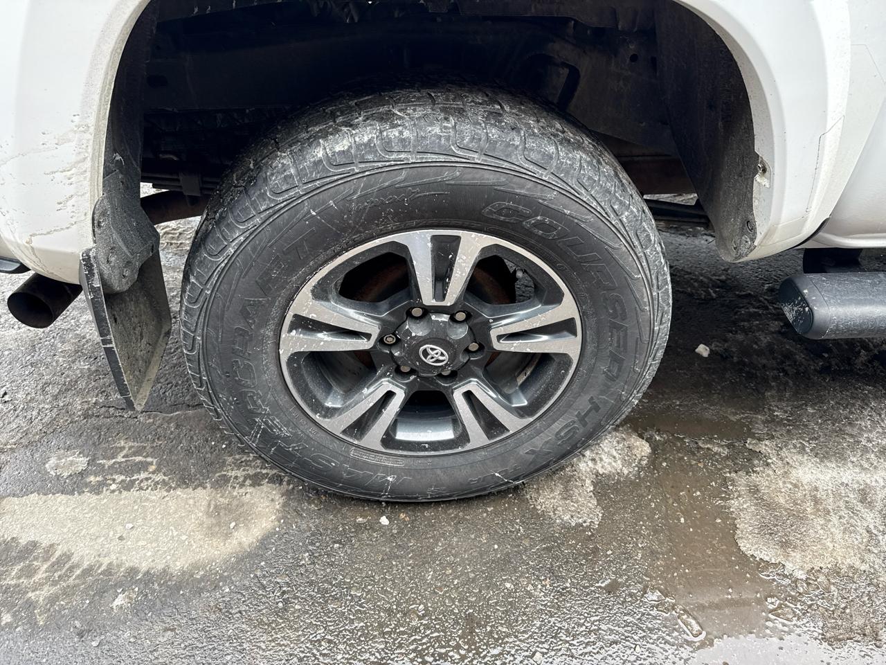 Toyota Tacoma TRD Sport Dbl Cab 4WD at 2018