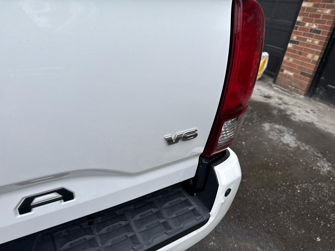 Toyota Tacoma TRD Sport Dbl Cab 4WD at 2018