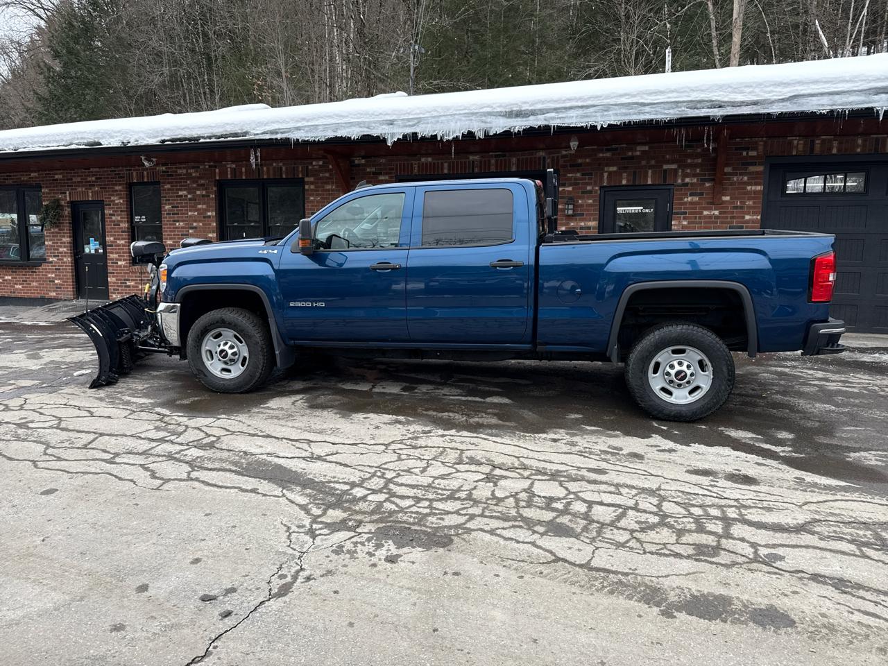 GMC Sierra 2500HD Crew Cab Short Bed 4WD 2017