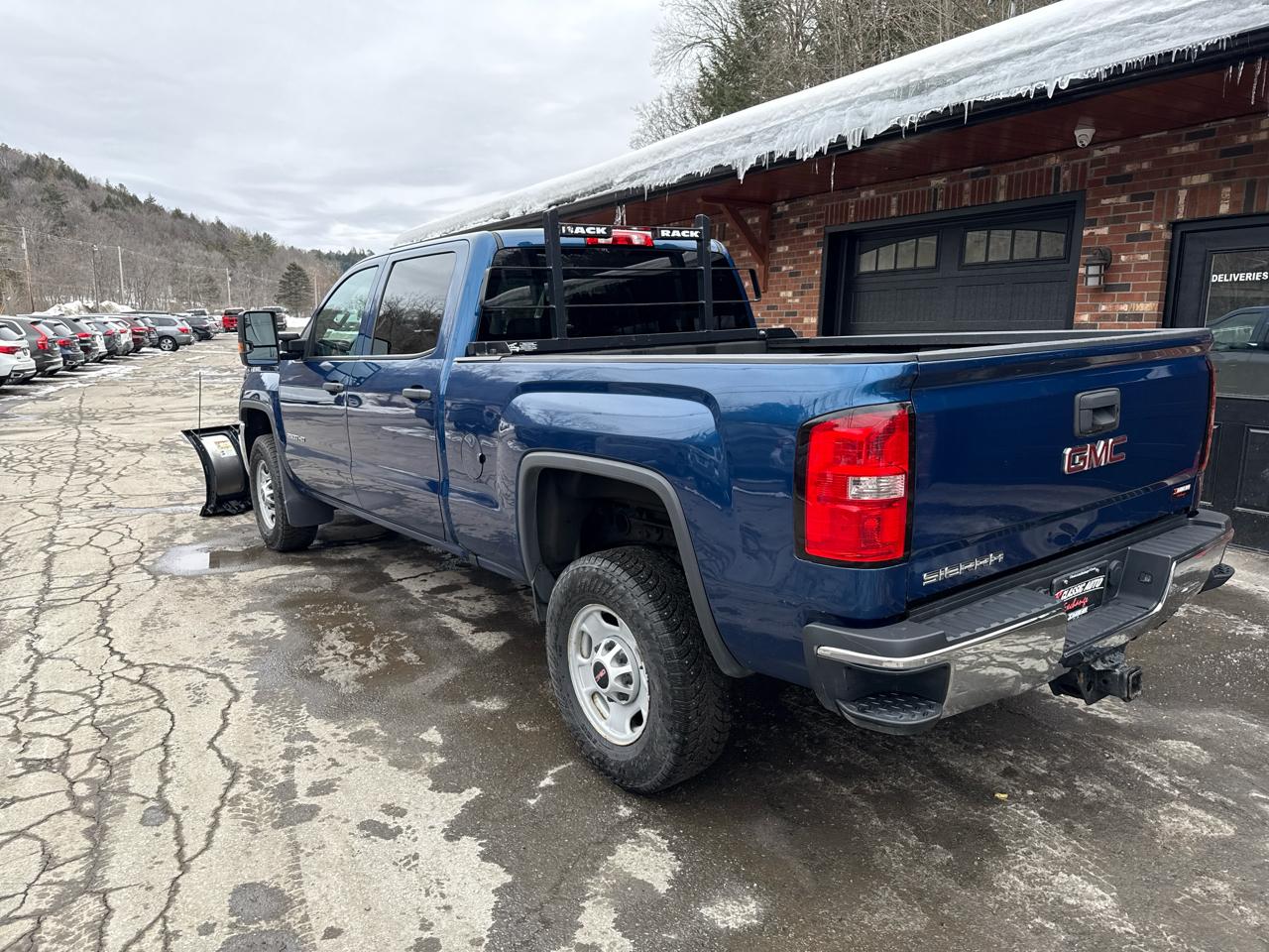 GMC Sierra 2500HD Crew Cab Short Bed 4WD 2017