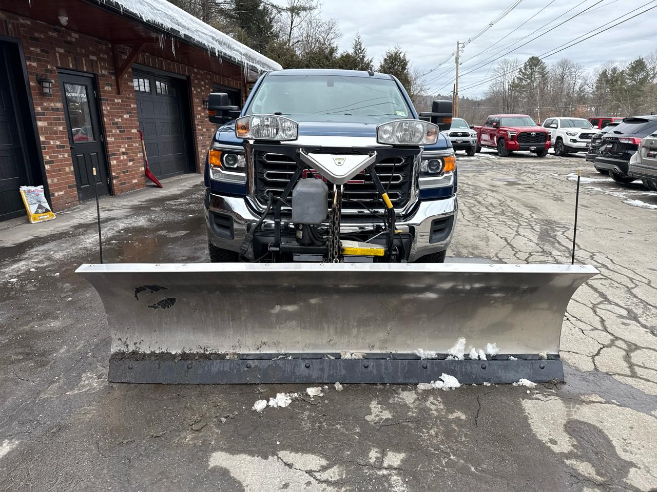 GMC Sierra 2500HD Crew Cab Short Bed 4WD 2017