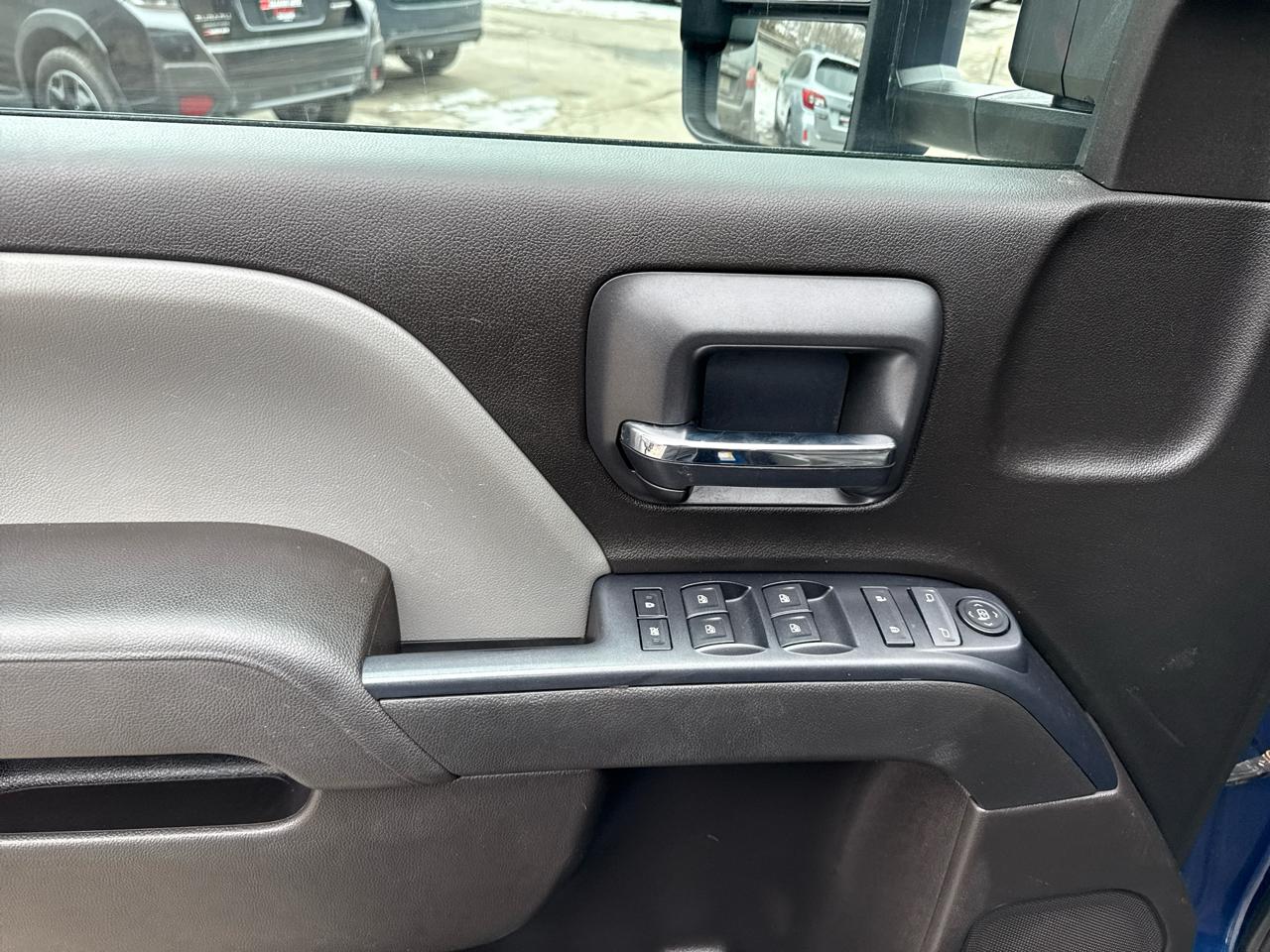 GMC Sierra 2500HD Crew Cab Short Bed 4WD 2017