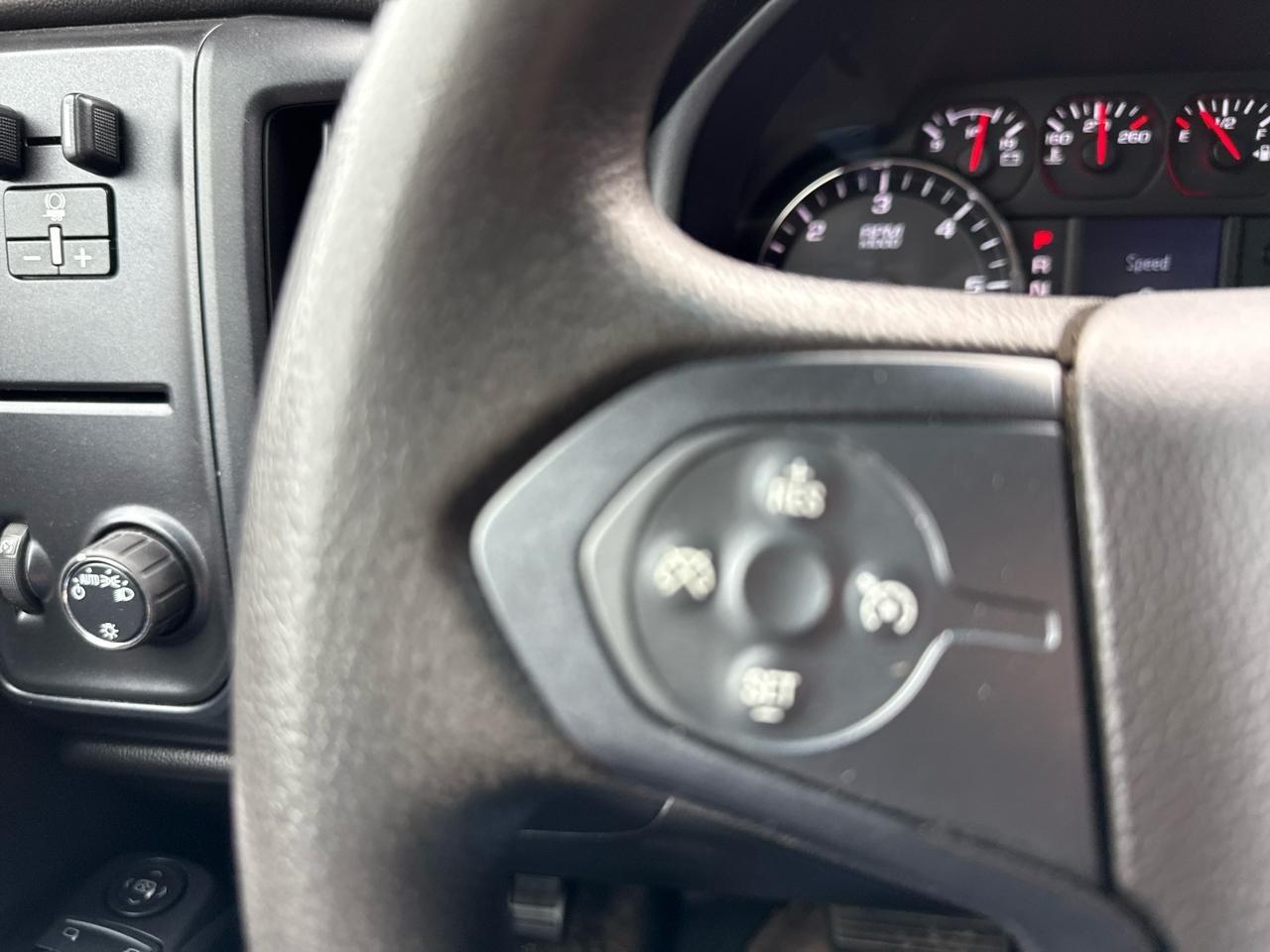 GMC Sierra 2500HD Crew Cab Short Bed 4WD 2017